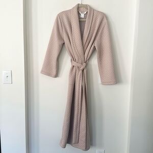 Diamond Tea Rose Quilted Pattern Long Robe M
